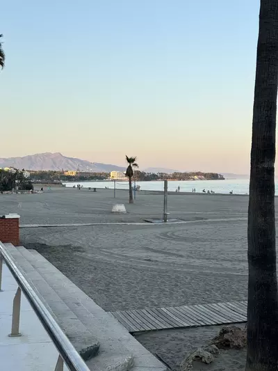 Middle Floor Apartment in Estepona