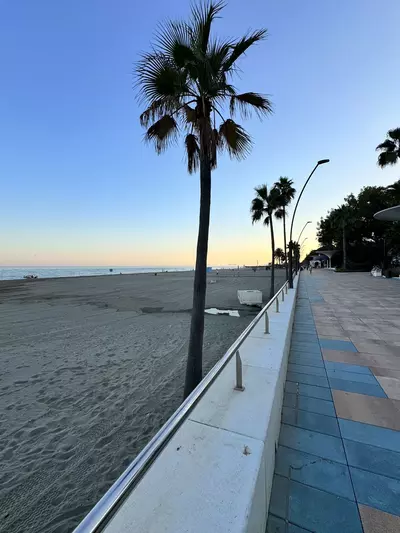 Middle Floor Apartment in Estepona