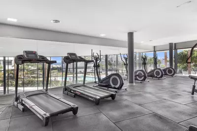 Middle Floor Apartment in Estepona
