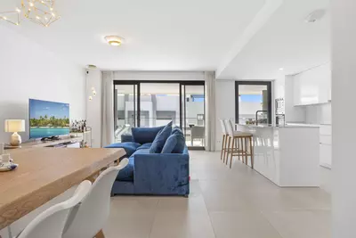 Middle Floor Apartment in Estepona