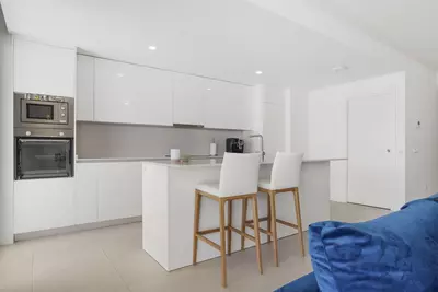 Middle Floor Apartment in Estepona