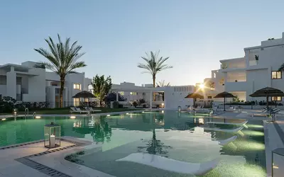 Middle Floor Apartment in Estepona