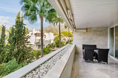 Middle Floor Apartment in Marbella