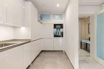 Middle Floor Apartment in Marbella