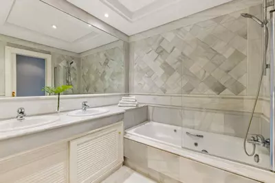 Middle Floor Apartment in Marbella