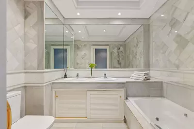 Middle Floor Apartment in Marbella