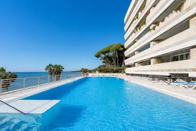 Middle Floor Apartment in Marbella
