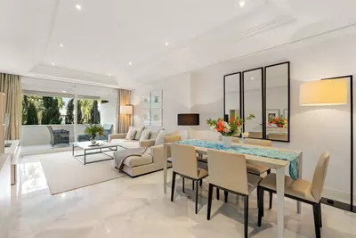 Middle Floor Apartment in Marbella