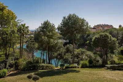 Middle Floor Apartment in Elviria