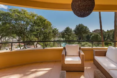 Middle Floor Apartment in Elviria