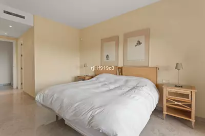 Middle Floor Apartment in Elviria