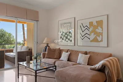 Middle Floor Apartment in Elviria