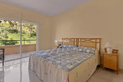 Middle Floor Apartment in Elviria