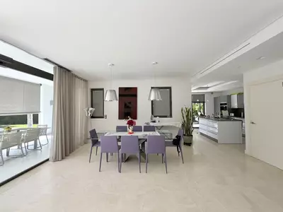 Detached Villa in Nueva Andalucía