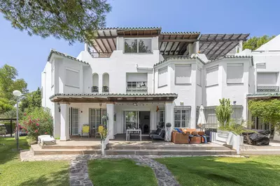Semi-Detached House in Nueva Andalucía