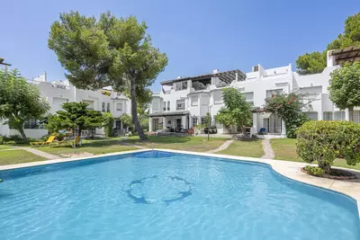 Semi-Detached House in Nueva Andalucía