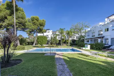 Semi-Detached House in Nueva Andalucía