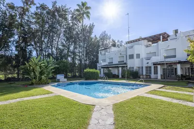 Semi-Detached House in Nueva Andalucía