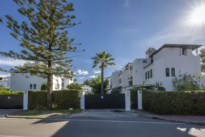 Semi-Detached House in Nueva Andalucía