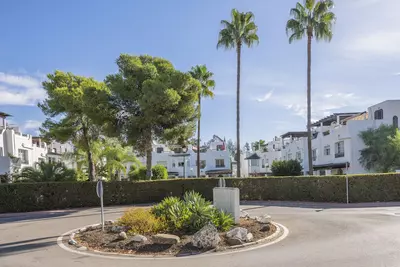 Semi-Detached House in Nueva Andalucía