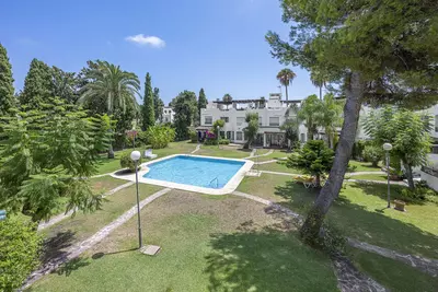 Semi-Detached House in Nueva Andalucía