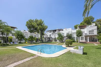 Semi-Detached House in Nueva Andalucía