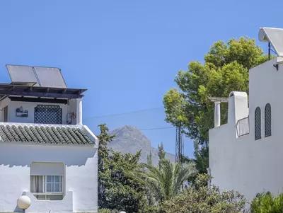 Semi-Detached House in Nueva Andalucía