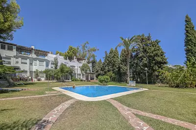 Semi-Detached House in Nueva Andalucía