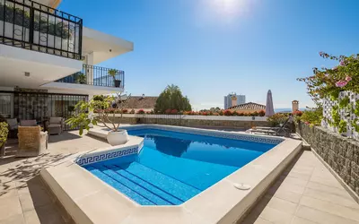 Detached Villa in Nueva Andalucía