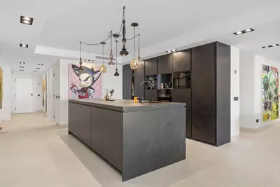 Middle Floor Apartment in Puerto Banús