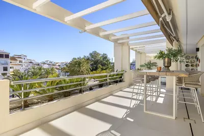 Middle Floor Apartment in Puerto Banús