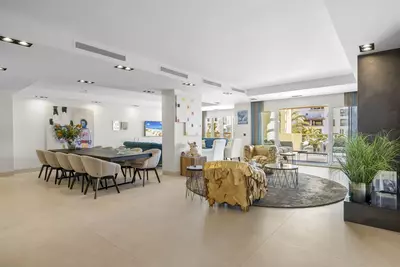 Middle Floor Apartment in Puerto Banús