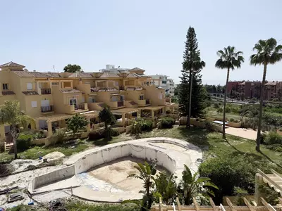 Detached Villa in Selwo