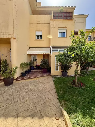 Detached Villa in Selwo