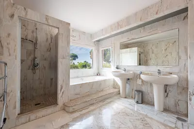 Detached Villa in El Paraiso