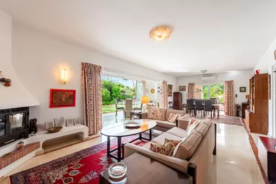 Detached Villa in El Paraiso