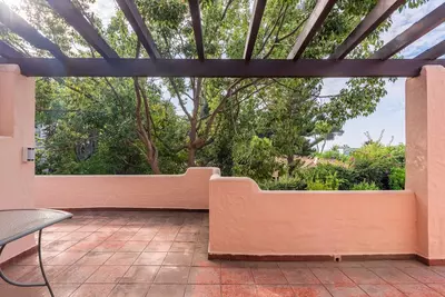 Detached Villa in El Paraiso