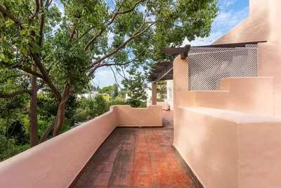 Detached Villa in El Paraiso