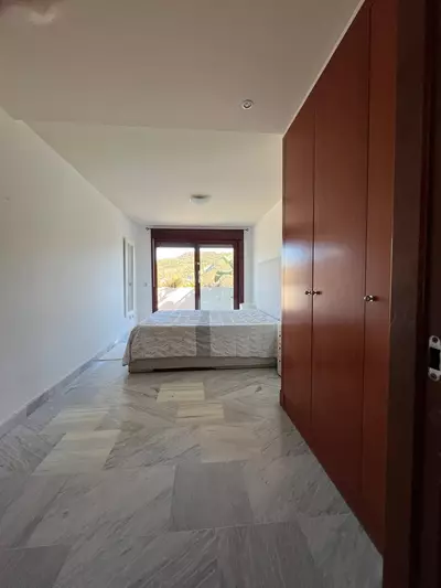 Middle Floor Apartment in Benahavís