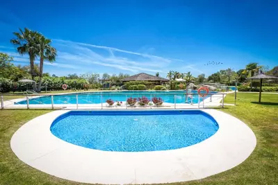 Middle Floor Apartment in Benahavís