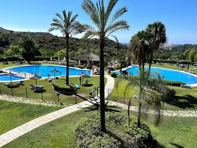 Middle Floor Apartment in Benahavís