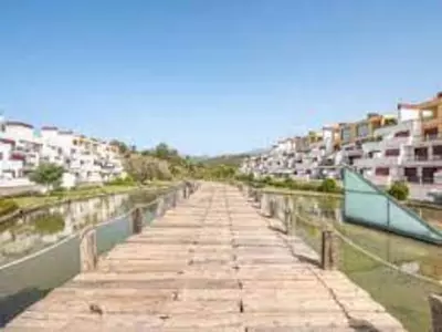 Middle Floor Apartment in Benahavís