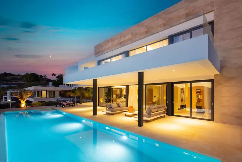 Detached Villa in Nueva Andalucía