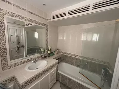 Middle Floor Apartment in Nueva Andalucía