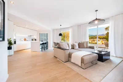 Middle Floor Apartment in Nueva Andalucía