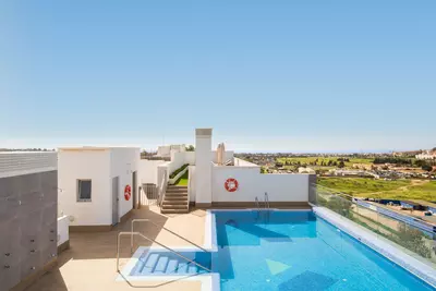 Middle Floor Apartment in Nueva Andalucía