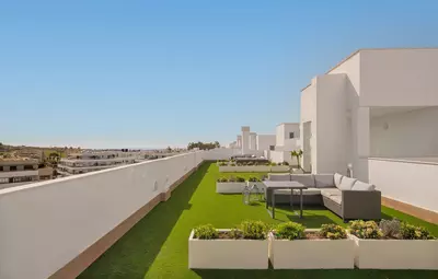 Middle Floor Apartment in Nueva Andalucía