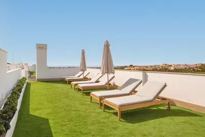 Middle Floor Apartment in Nueva Andalucía