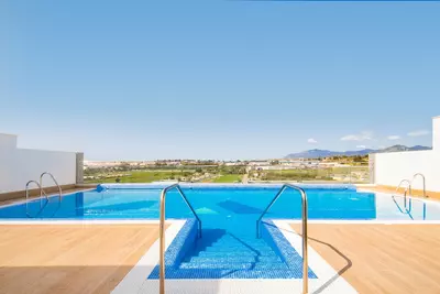 Middle Floor Apartment in Nueva Andalucía