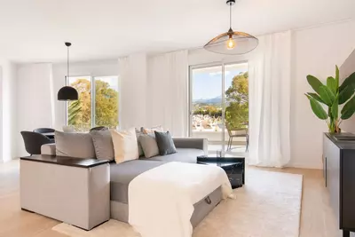 Middle Floor Apartment in Nueva Andalucía